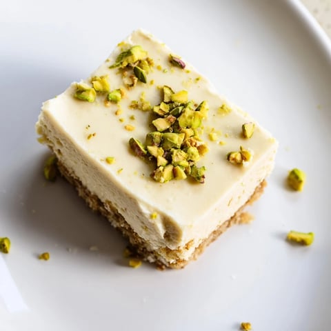 Pistachio Cheesecake Bites, bite-sized and beautiful, with a delightful green pistachio filling and crunchy crust.